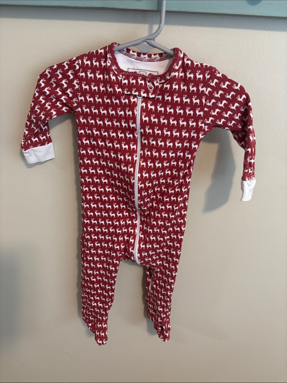 Lila and Hayes Red Reindeer Print Zip Footed Sleeper size 6-9 months pima cotton